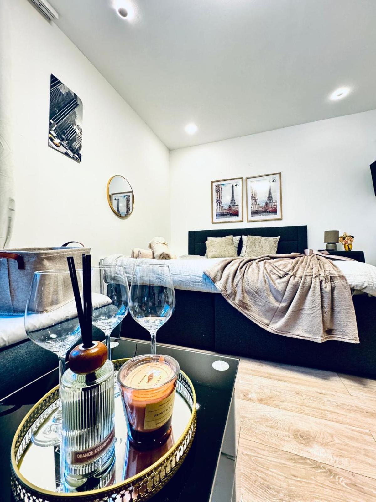 Central King Studio - 10 Mins Walk From Downtown Wien Ngoại thất bức ảnh