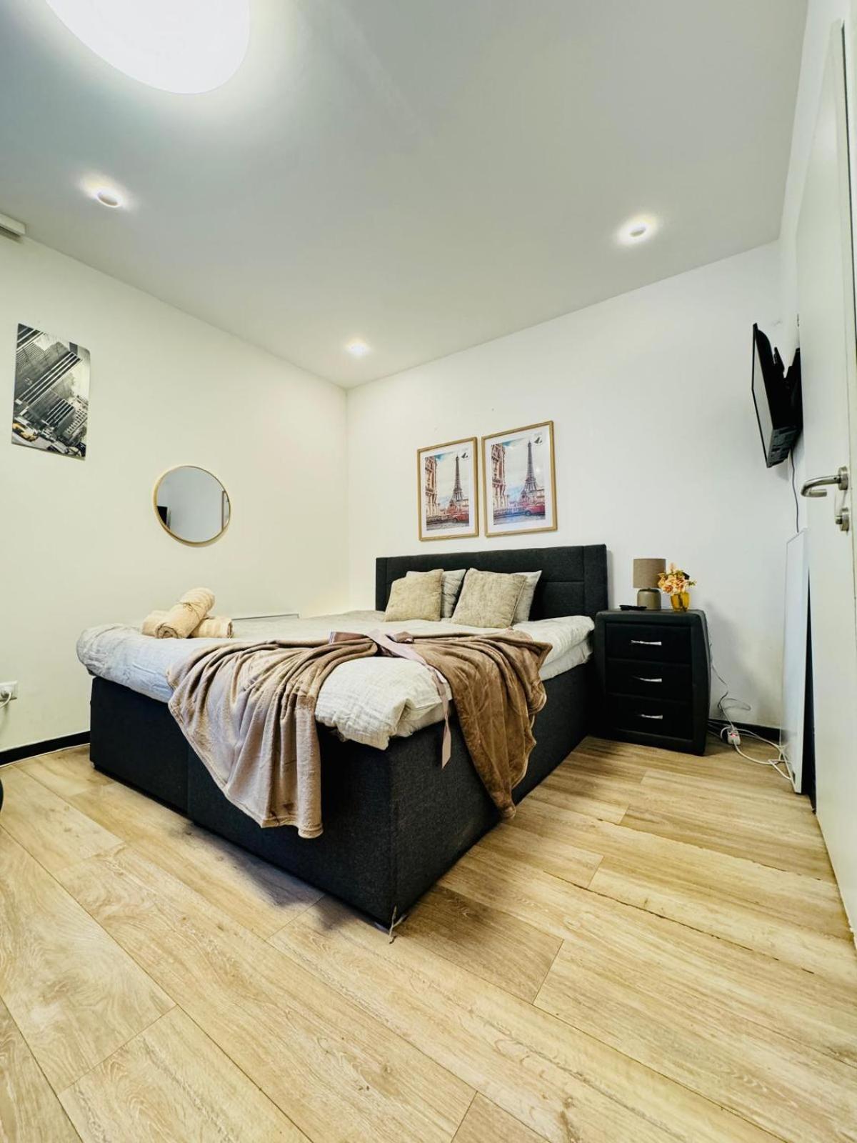 Central King Studio - 10 Mins Walk From Downtown Wien Ngoại thất bức ảnh